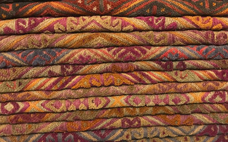 Give Bare Floors an Effective and Quick Makeover with Mashwani Rugs