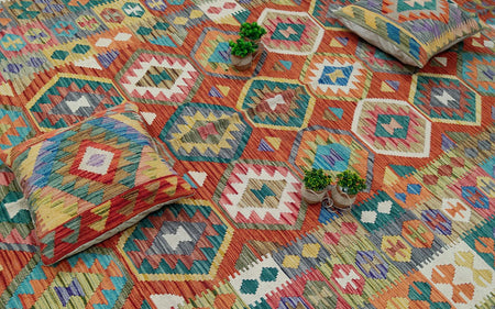 Tips to Update Your Living Room with Cushions