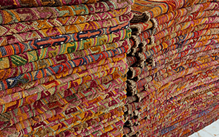 How to Layer Mashwani Rugs like a Champ?