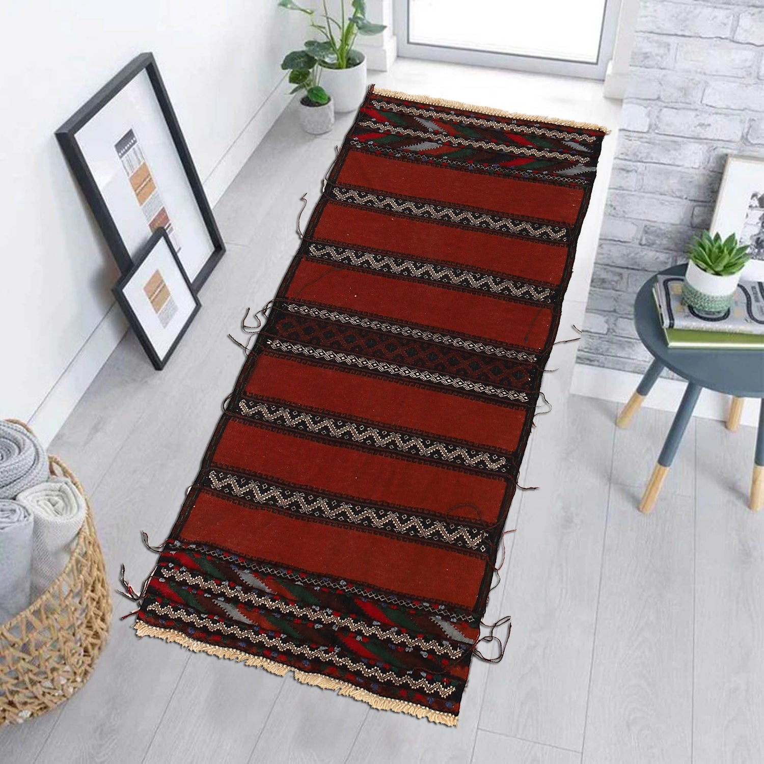 Table Sheet Runner Handmade Maroon Curvilinear 4' Runner