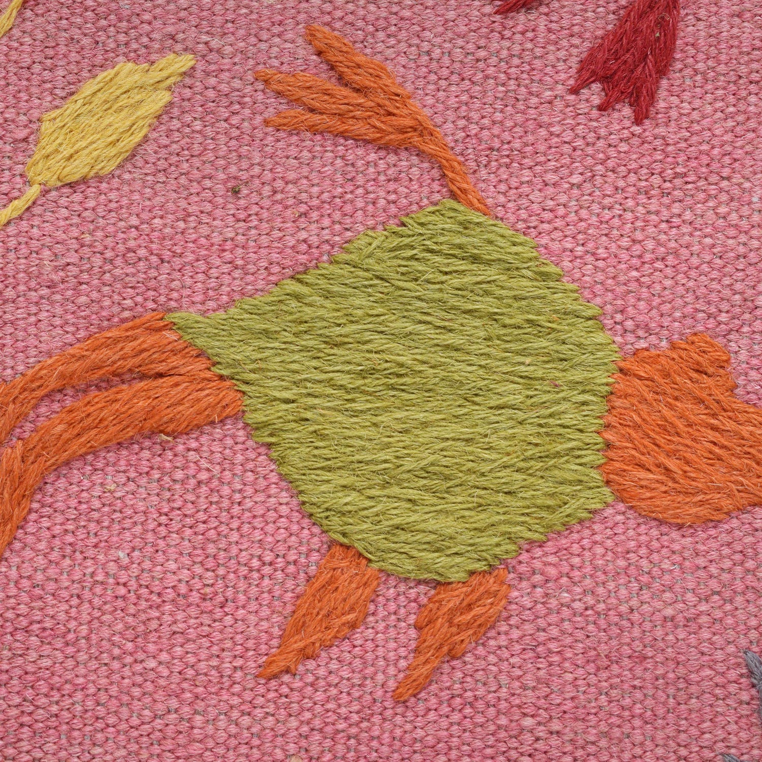 Embroidery Kilim Area Rug Handmade Pink Animal 4x6 ft