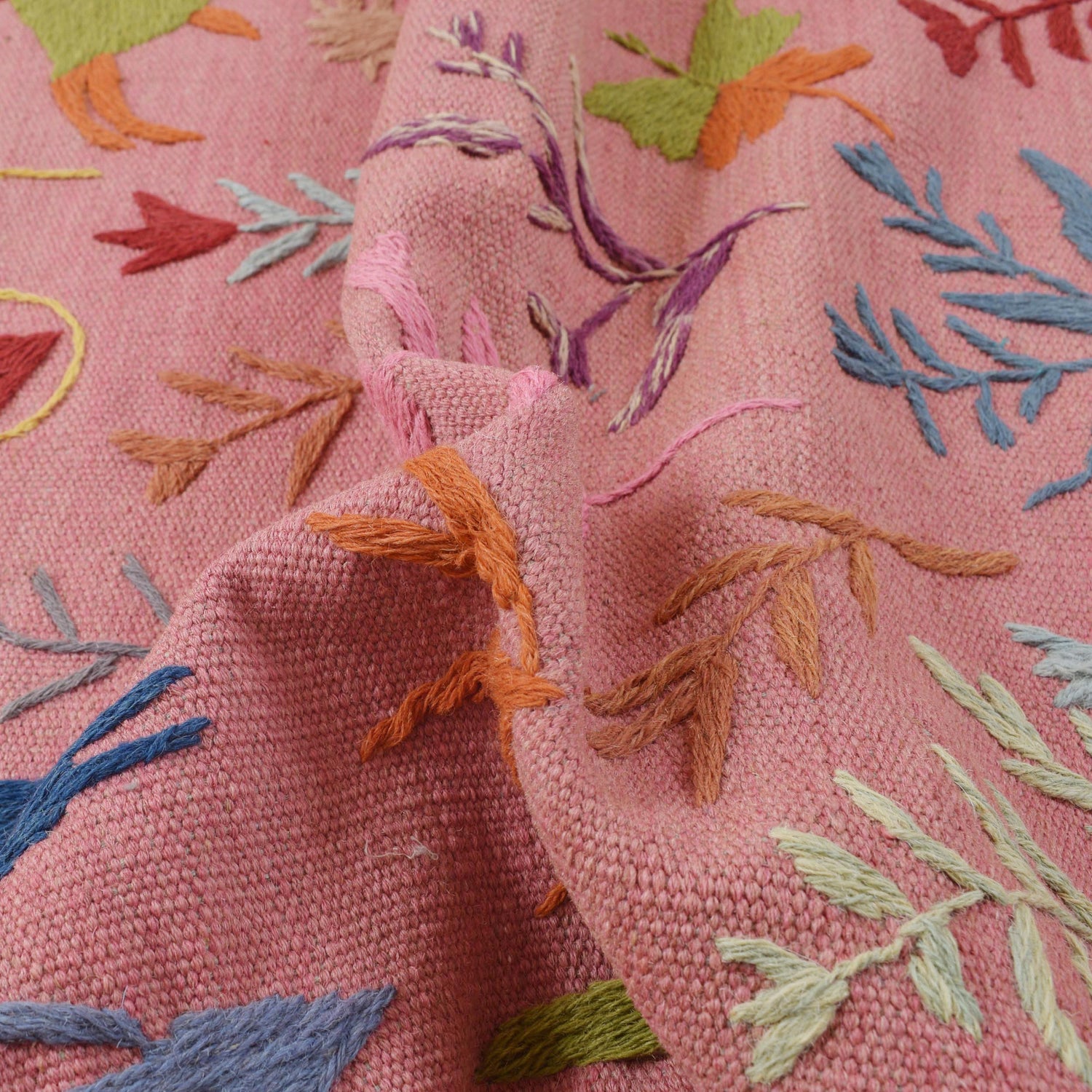 Embroidery Kilim Area Rug Handmade Pink Animal 4x6 ft