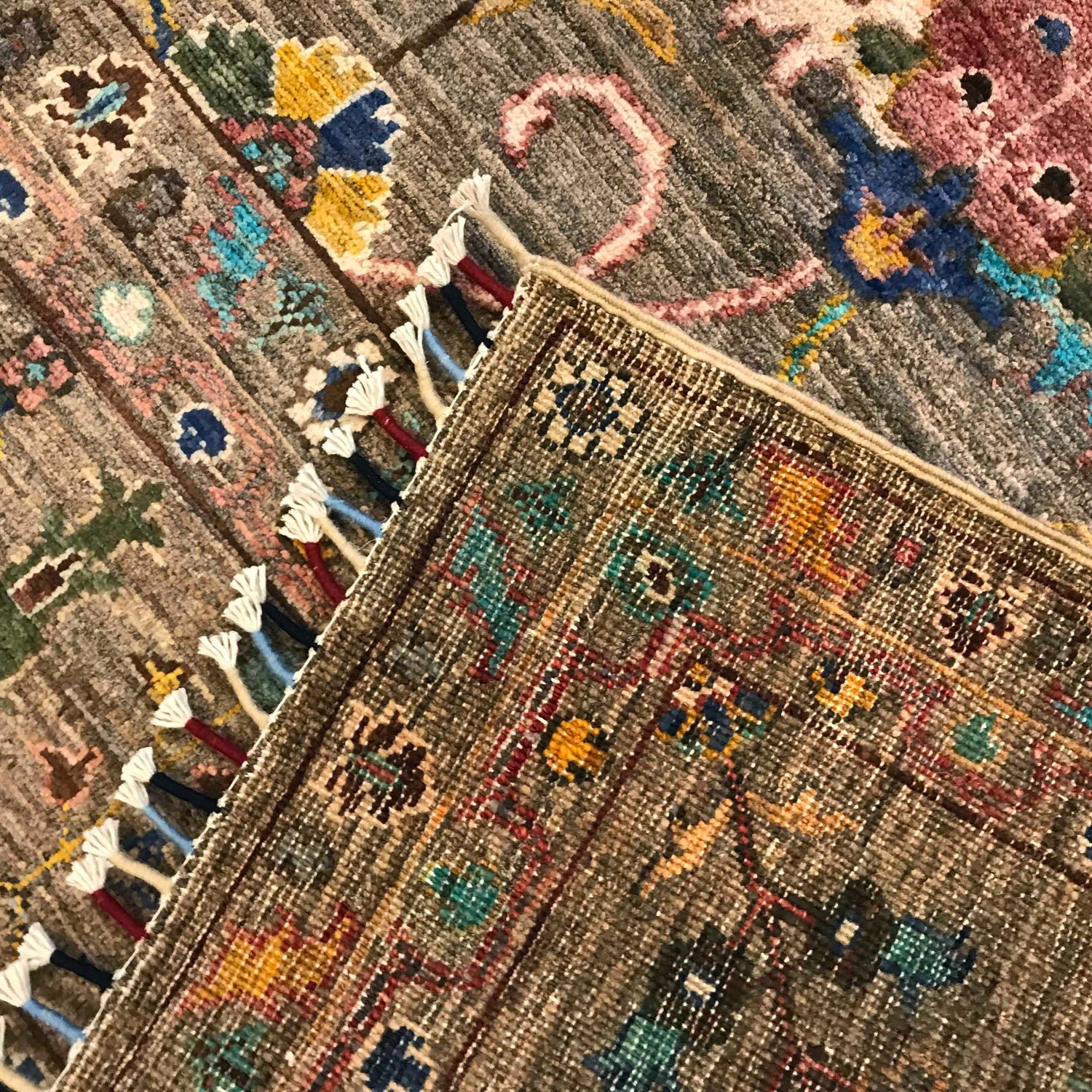 Sultani Area Rug Handmade Gray Floral 7x10 ft
