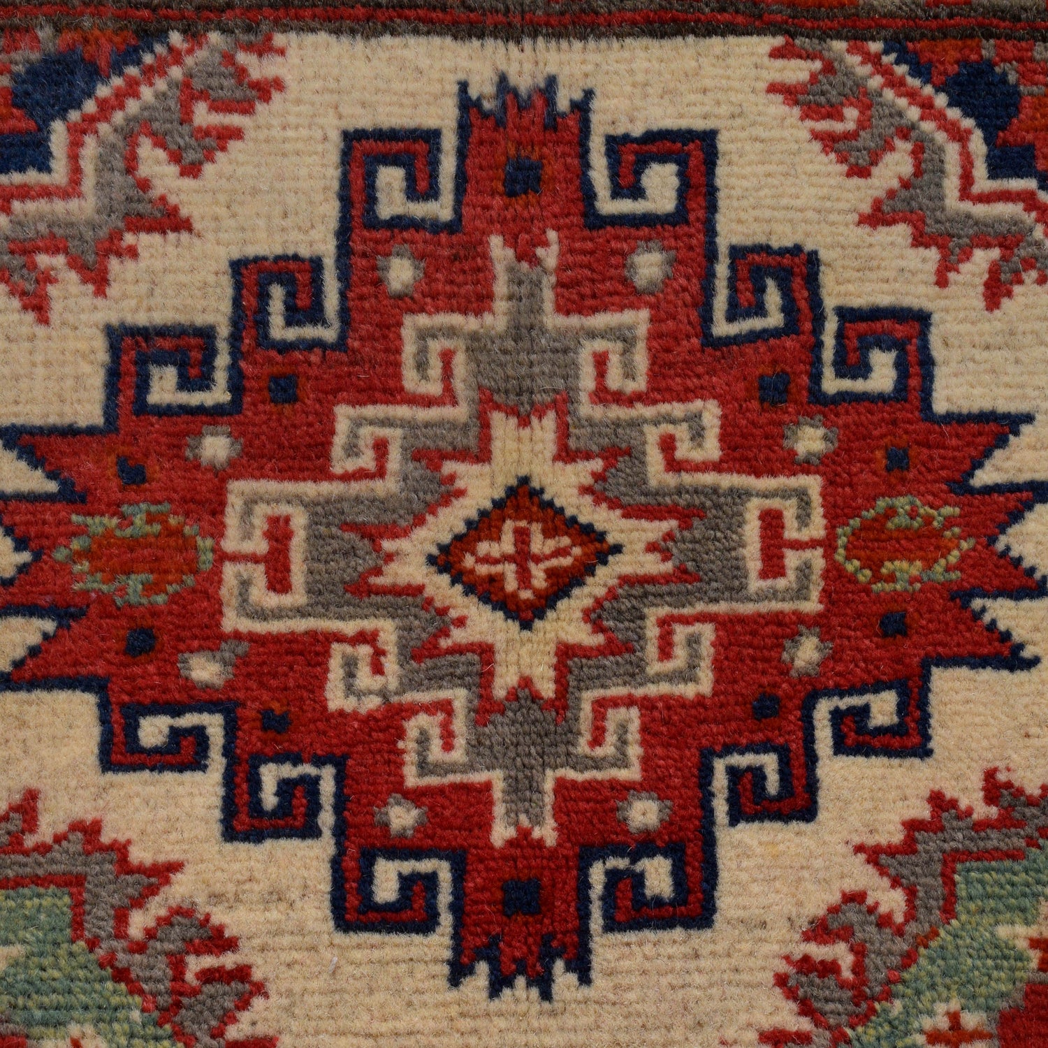 Kazak Rug Handmade Ivory Medallion 2x4 ft