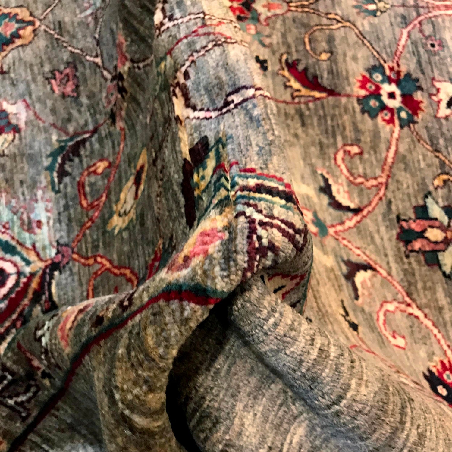 Sultani Area Rug Handmade Gray Floral 5x8 ft