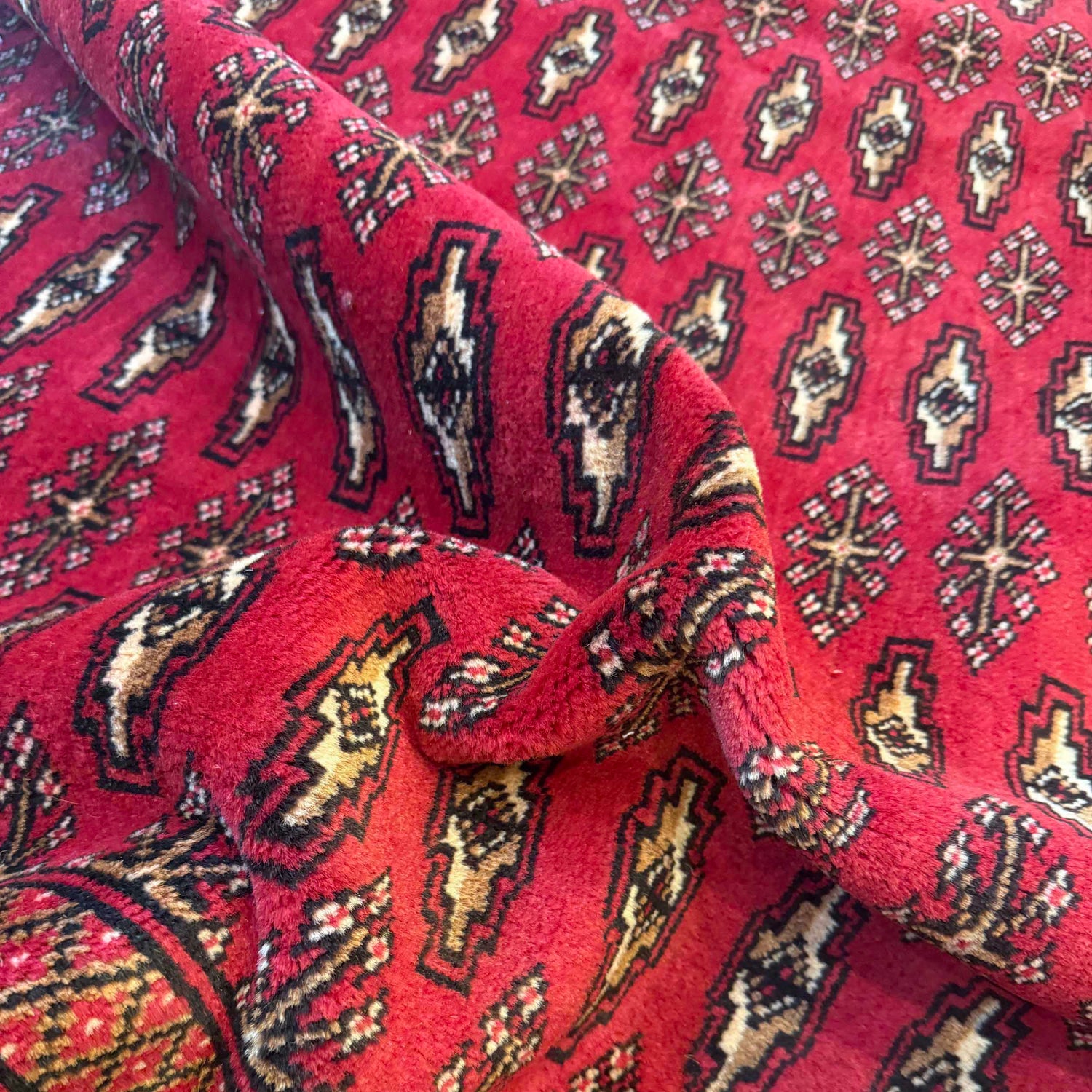 Bokhara Rug Handmade Deep Red Medallion 7x10 ft