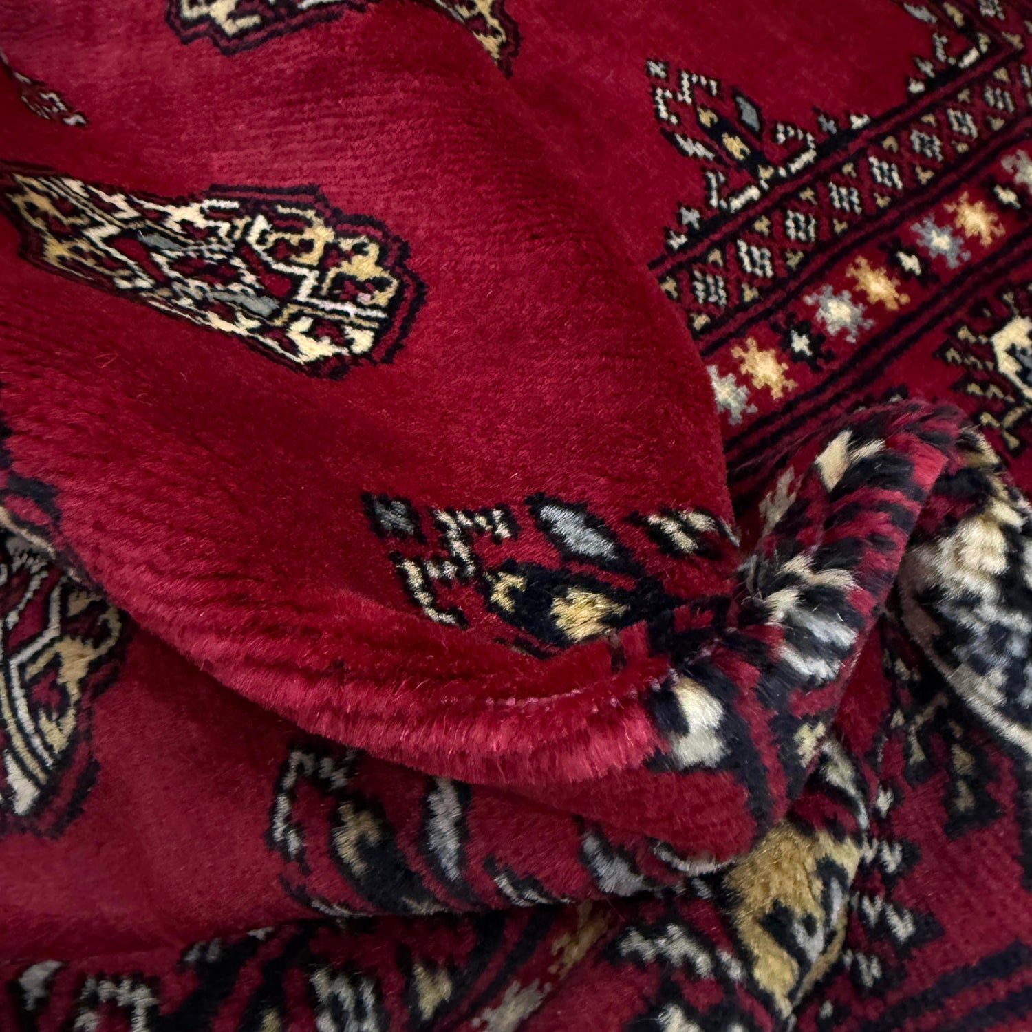 Bokhara Rug Handmade Vibrant Red Medallion 4x6 ft