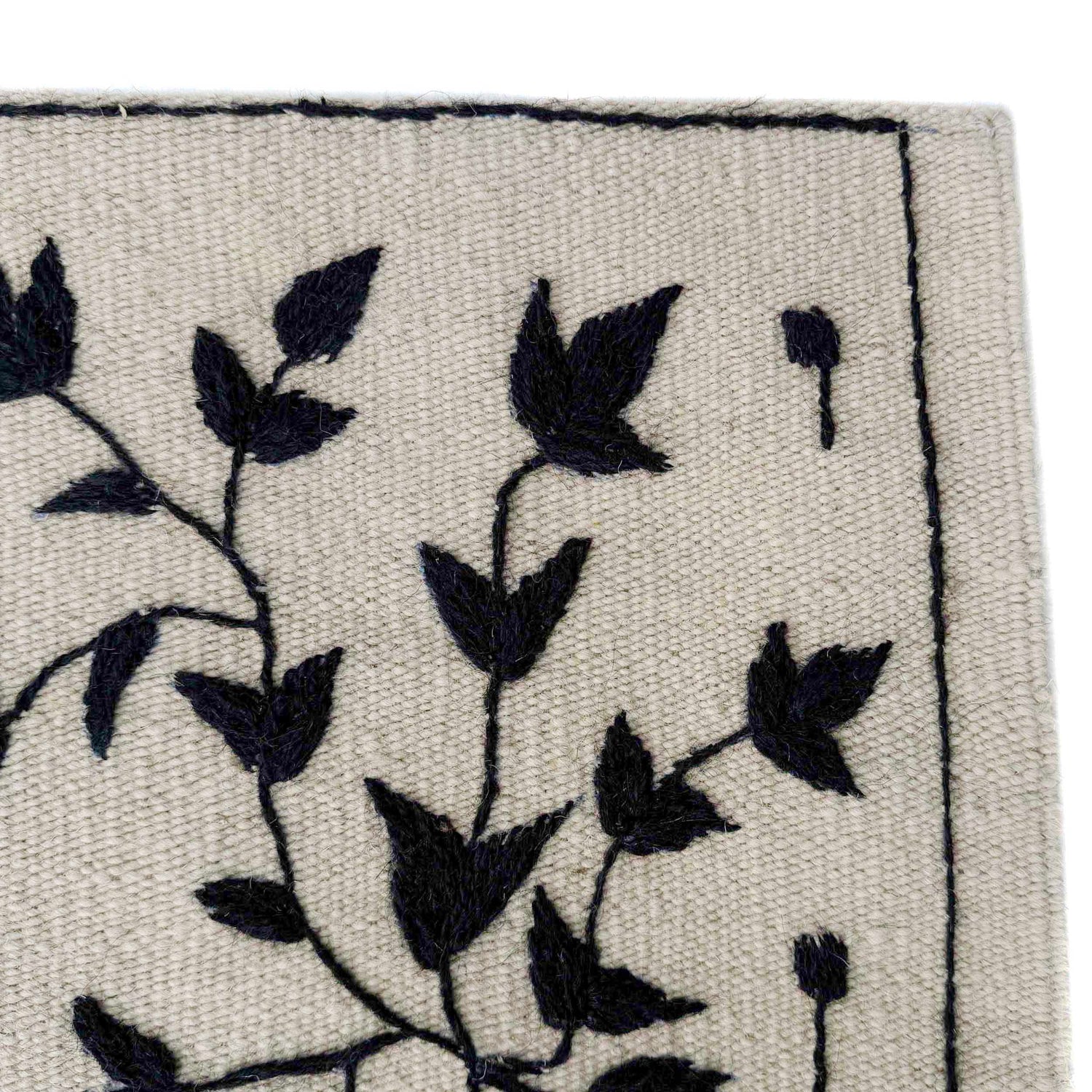 Embroidery Kilim Area Rug Handmade Beige Animal 4x6 ft