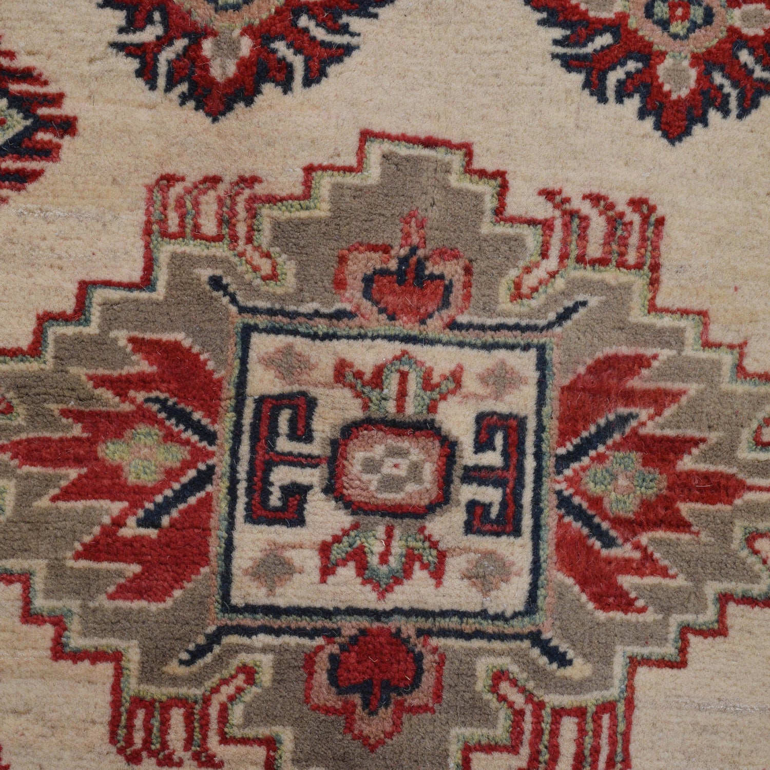 Kazak Rug Handmade Beige Medallion 4x7 ft