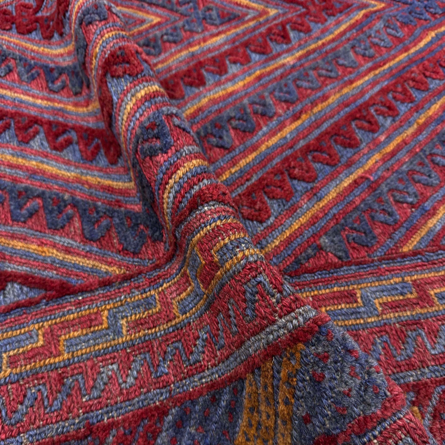 Red Color Mashwani Area Rug – 4' 10" x 5' 11" ft (147 x 180 cm) | SKU: R39734