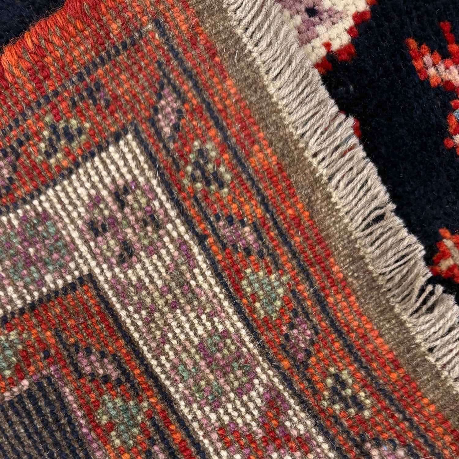 Hand-Knotted Red Medallion Shirazi Area Rug – 5' 4" x 6' 7" ft (162 x 200 cm) | SKU: R39751