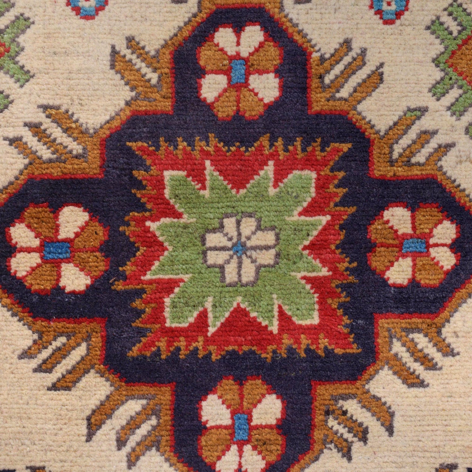 Kazak Rug Handmade Ivory Medallion 4x6 ft