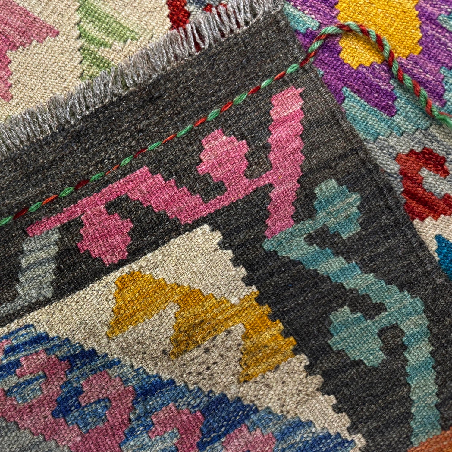 Hand Knotted Afghan Style Kilim – 149 x 193 cm | SKU: Y39665