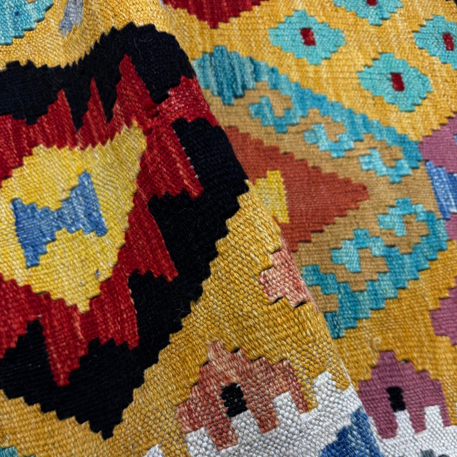 Hand Made Afghan Kilim – 3' 7" x 5' 0" ft (110 x 152 cm) | SKU: Y39676