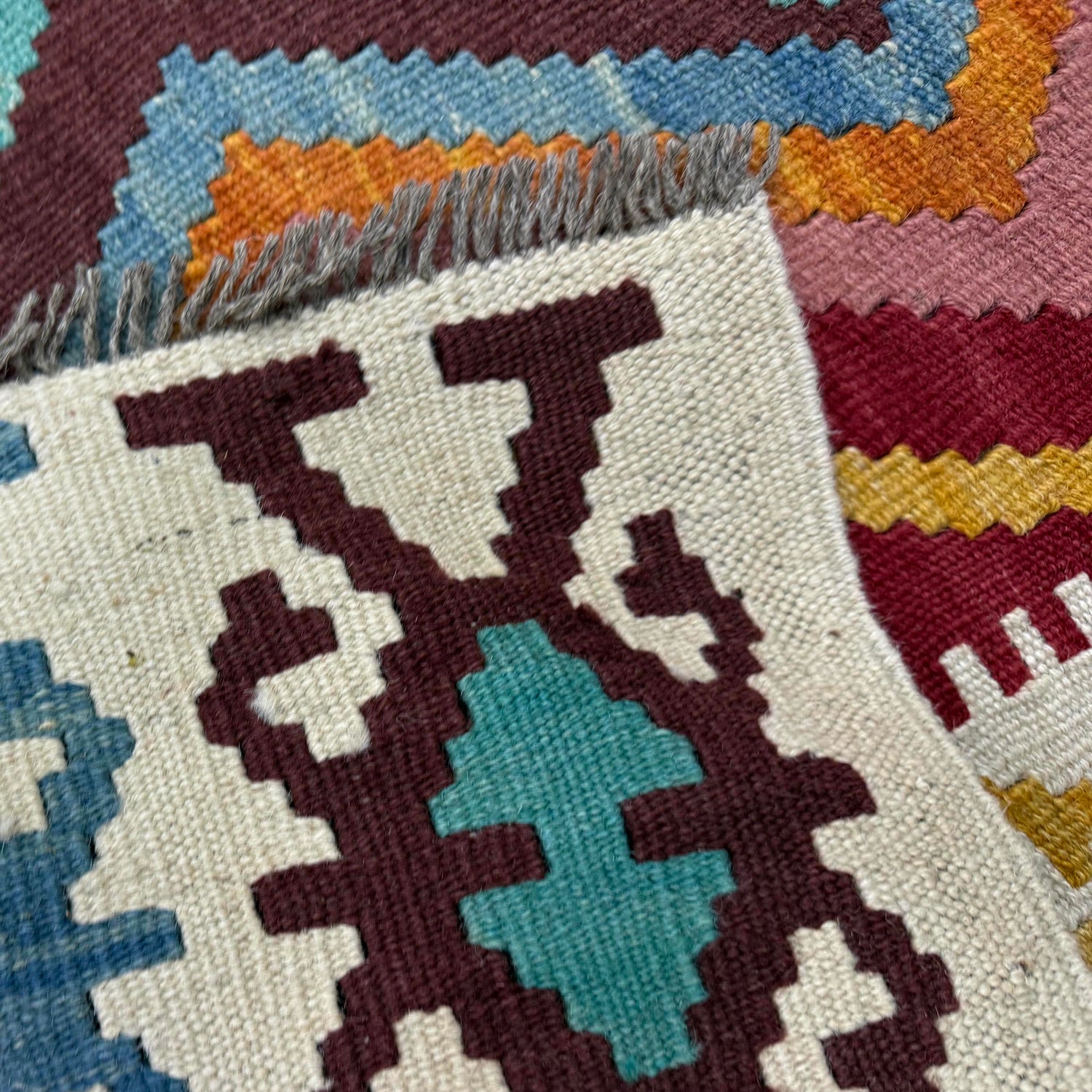 Handmade Vegetable Kelim – 3' 5" x 4' 11" ft (103 x 150 cm) | SKU: Y39678