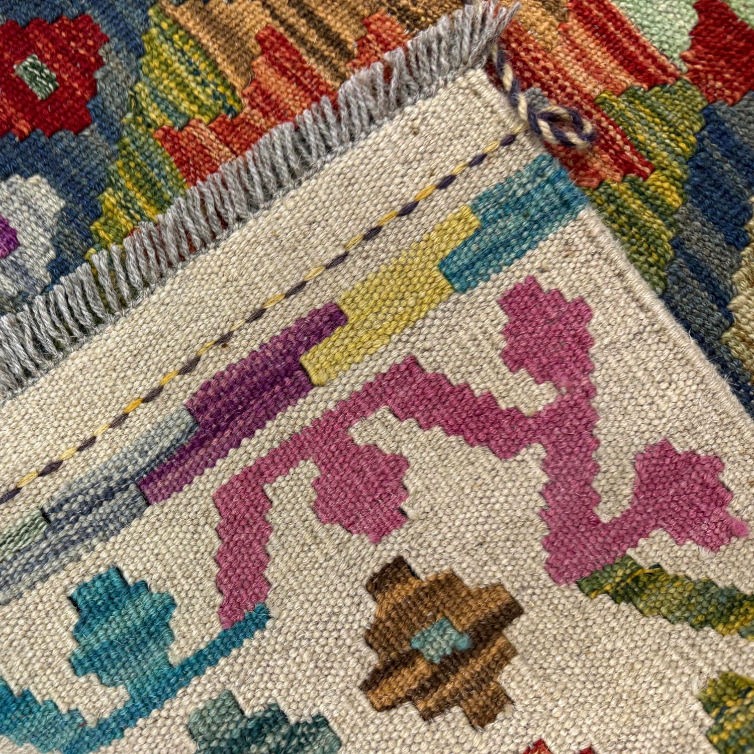 Handmade Turkish Design Wool Kilim – 3' 5" x 4' 10" ft (103 x 148 cm) | SKU: Y39679